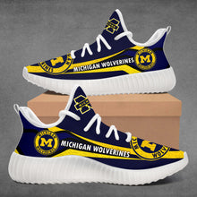 Load image into Gallery viewer, Michigan Wolverines Casual Reze Shoes