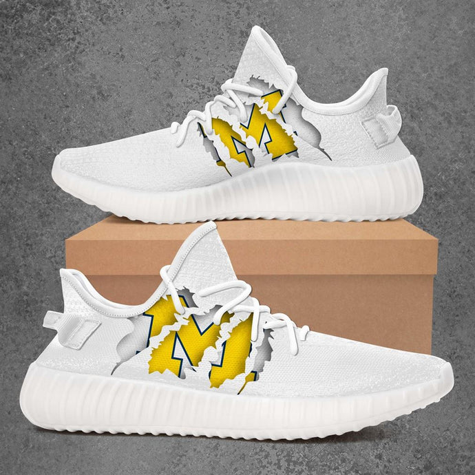 Michigan Wolverine Casual 3D Yeezy Shoes
